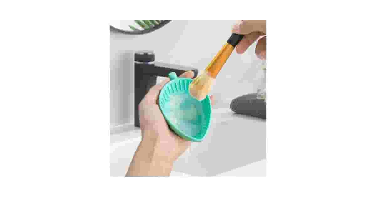 Melhor Forma de Lavar Pincel de Maquiagem: Limpeza Profunda e Rápida!