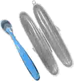 Colher de Silicone para Bebê com Estojo Azul - Ideal para Introdução Alimentar, Suave e Flexível para Gengivas Sensíveis, Livre de BPA, Fácil de Limpar, Perfeita para Papinhas, Inclui Estojo Higiênico para Viagens e Passeios