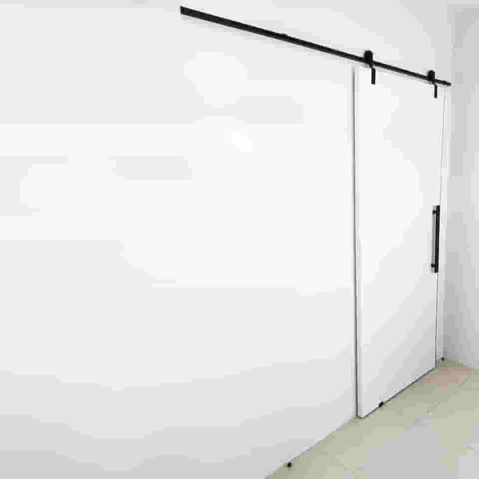 Porta Branca 80cm + Kit De Correr 1,5m + Puxador Flat Preto