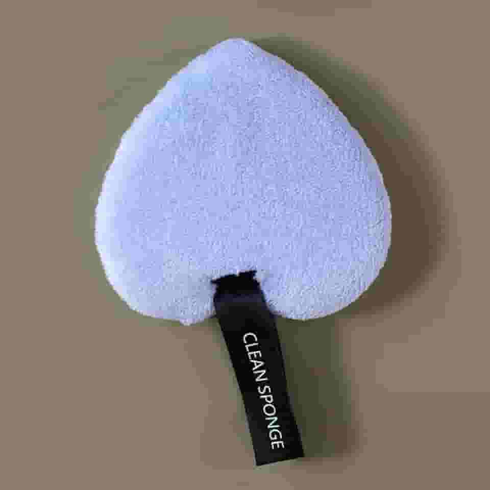 Esponja de maquiagem aveludada em forma de coração – limpeza, removedor de maquiagem, esponja macia para uso diário e viagens (azul claro)