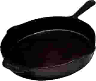 Frigideira de ferro Skillet 30cm, panela de ferro polida e pré-curada com óleo vegetal. Ideal para todas as receitas, cozinha outdoor e churrasqueiras. Compatível com indução, gás e brasas.