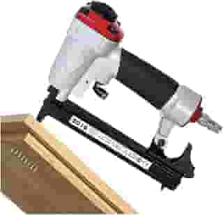 Pistola de Pregos Pneumática Profissional para Pinos 10-50mm - Alta Performance, Profundidade Ajustável, Exaustão Traseira, Ferro Nitretado