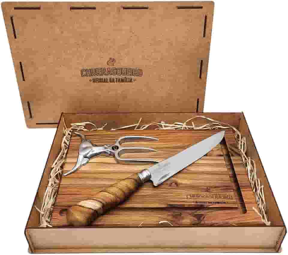 Kit Churrasco Completo – Tábua, Faca e Garfo do Churrasqueiro Oficial da Família, Ideal para Presentear e Garantir o Melhor Churrasco com Praticidade