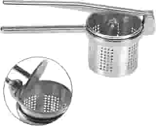 Espremedor Amassador de Batatas Legumes Premium Manual em Alumínio Prata com Alça Longa Resistente para Cozinha Ideal para Fazer Purê de Batata