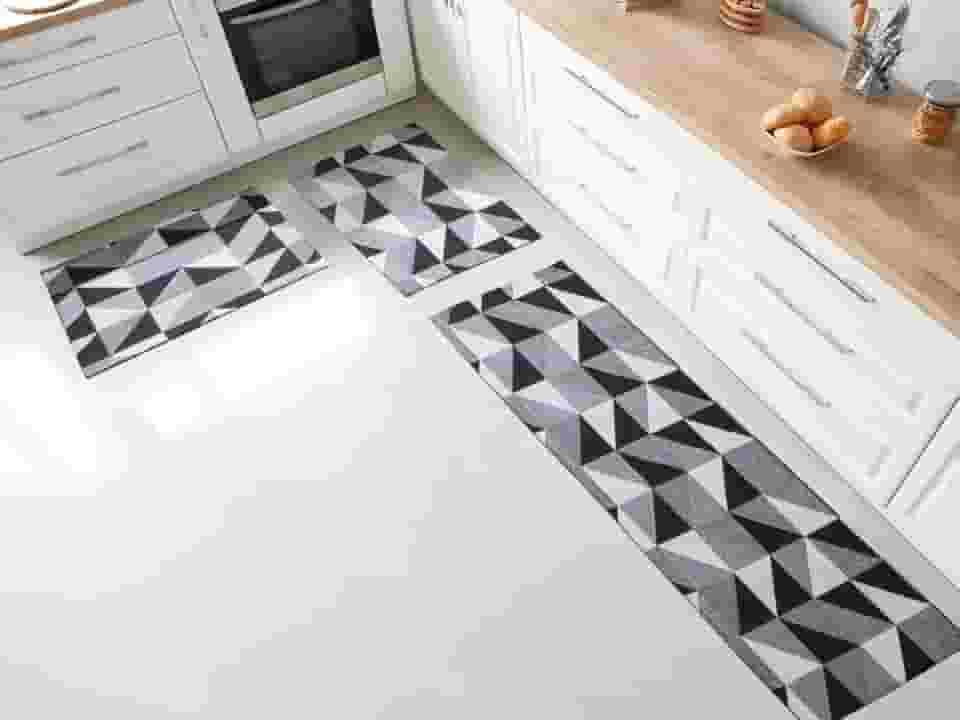 Jogo Tapete para Cozinha Antiderrapante em Jacquard - 1,30x0,45m e 65x45cm (Triângulos Preto)