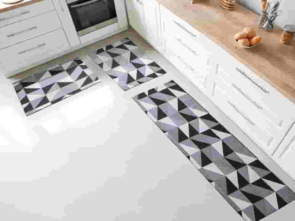 Jogo Tapete para Cozinha Antiderrapante em Jacquard - 1,30x0,45m e 65x45cm (Triângulos Preto)