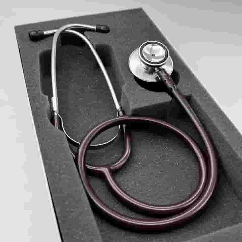 Estetoscópio P.A Med Duplo Adulto e Infantil Enfermagem Estudante Excelente Ausculta (Vinho)