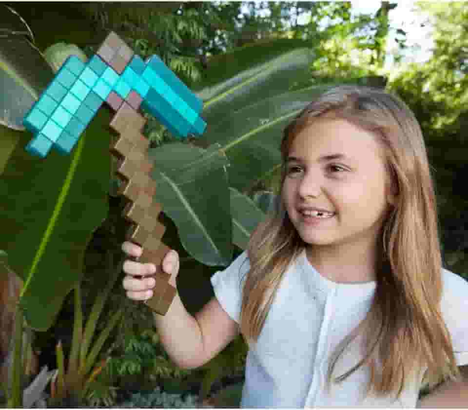 Minecraft Vanilla, Acessório de Brinquedo Armas de Batalha em Grande Escala, Para crianças a partir de 6 anos (Não é Possível Escolher o Modelo)
