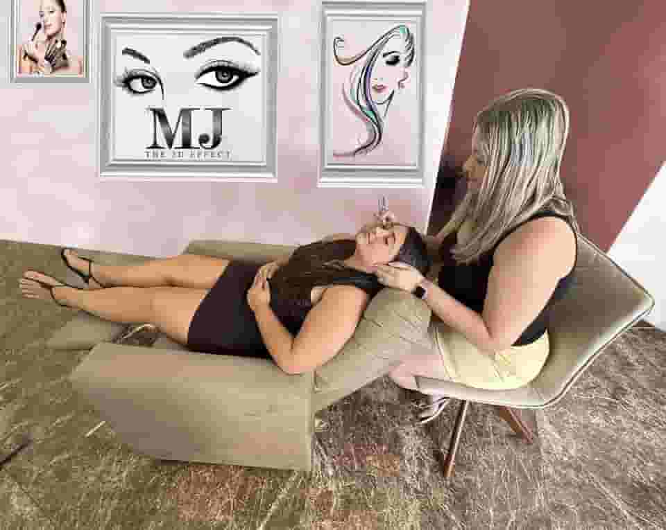 Poltrona Reclinável Extensão De Cílios Madonna Capuccino