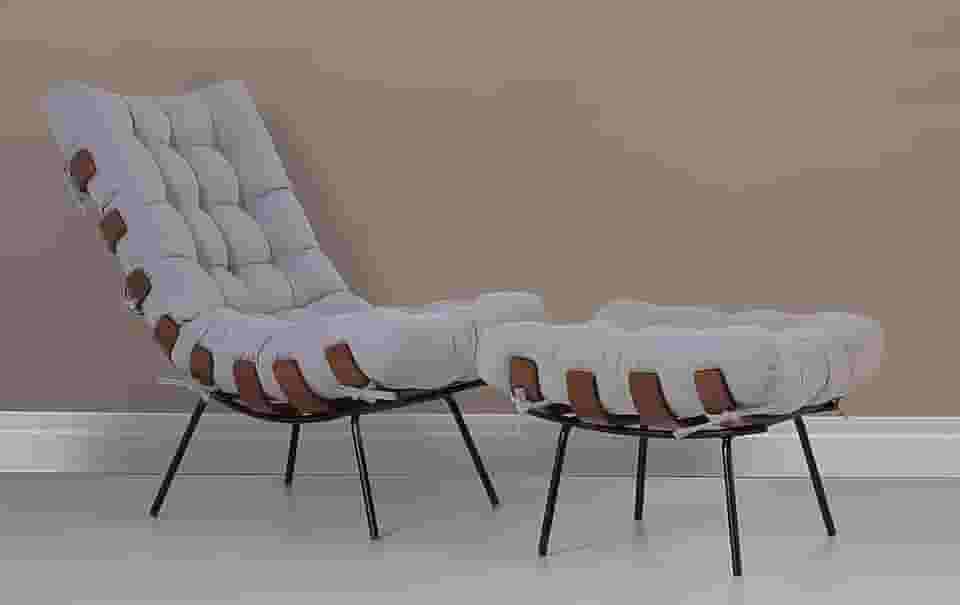 Poltrona Costela Roncalli + Puff Linho Bege Tecido Sustentável Lâmina Madeira…