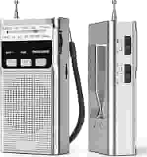 Goodes Rádio AM FM portátil com leitor de MP3, rádio recarregável com carregamento tipo C, melhor recepção, entrada para cartão TF, lanterna, clipe traseiro, conector de fone de ouvido, adequado para