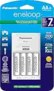 Panasonic K-KJ17MCA4BA Pacote de carregador de bateria individual avançado com 4 pilhas AA Eneloop recarregáveis de 2100 ciclos
