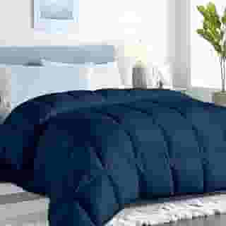 ROYALE LINENS Edredom - Enchimento de edredom King Size - Edredons acolchoados macios para todas as estações com 8 abas de canto - Edredom alternativo para cama - Enchimento de edredom costurado em