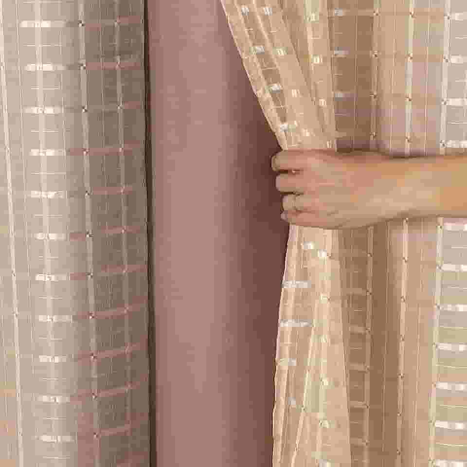 Cortina Blackout PVC c/Tecido Voil Xadrez 2,80 x 1,60 - Sala, Quarto, Escritório, Cozinha... (Avelã)
