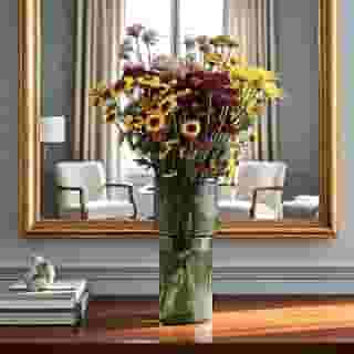 Vaso Verde Oliva Grande Vidro Canelado 24 cm Elegante Arranjo de Flores