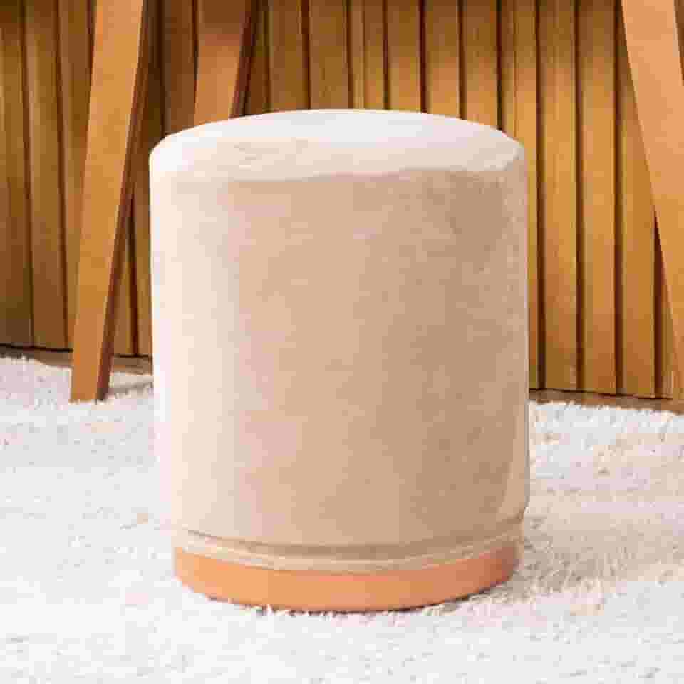 Capa de Puff Redondo Grande Avulsa Lisa Ajustável com Elástico - Tecido Veludo Suede Decoração Banquinho Cilindro Luxo Para Sala Quarto Pufe Banco Protetor Banqueta Centro (Bege)