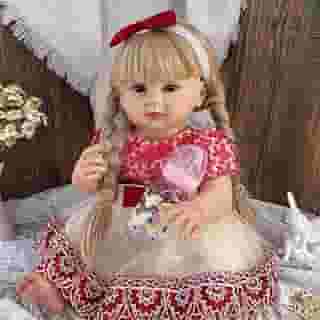 Bebê Reborn Boneca Menina - Corpo de Silicone, 55cm, Peruca Loiro (Set), Saia de Gaze Princesa Vermelha, olhos castanhos