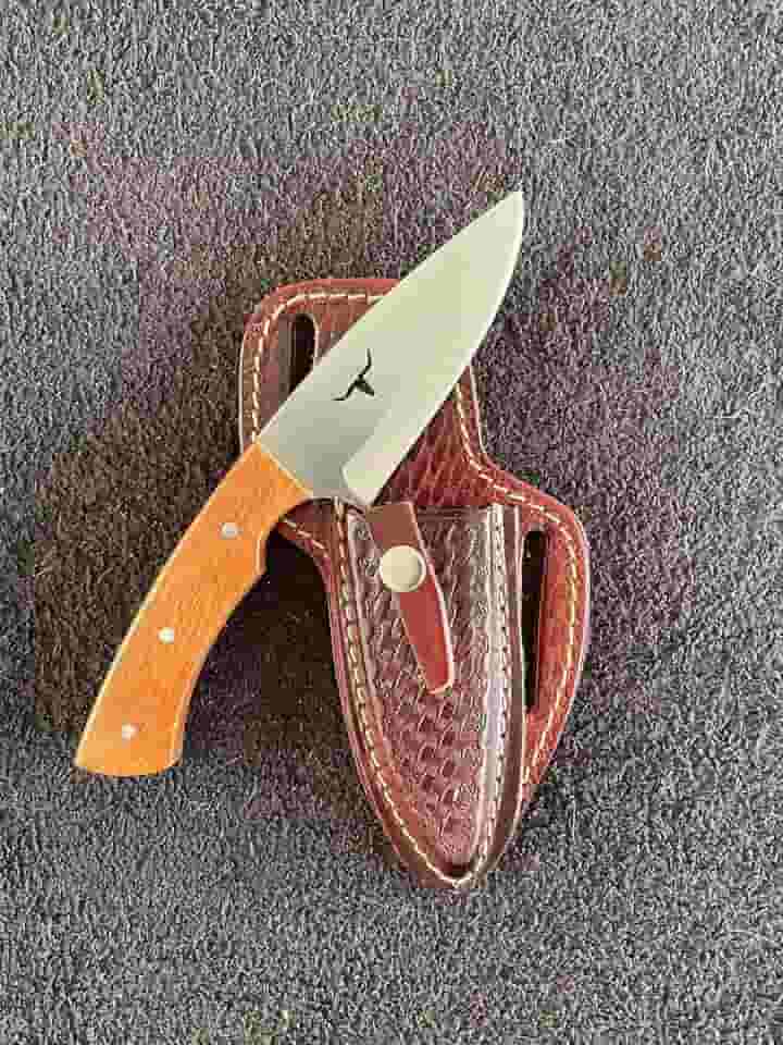 Faca Artesanal Muladeira Boiadeiro Pontuda 21cm com Lâmina Inox 420, Cabo Madeira Nobre Muirapiranga ou Resina + Bainha Couro Legítimo – Funcional para Uso Rural, Churrasco, Trabalho e Dia a Dia