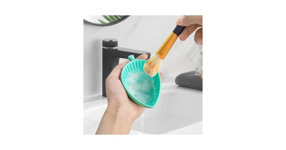 Melhor Forma de Lavar Pincel de Maquiagem: Limpeza Profunda e Rápida!