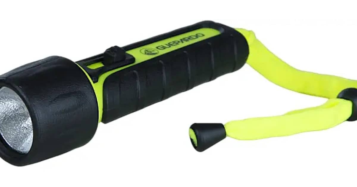 Melhor Lanterna de Mergulho: Potência e Resistência Subaquática