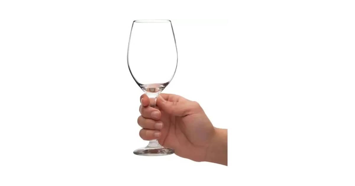 Melhor Taça de Vinho: Cristal ou Vidro para Saborear?