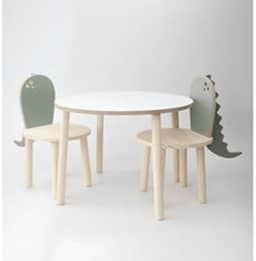 Mesa com 2 cadeiras em MDF modelo dinossauro
