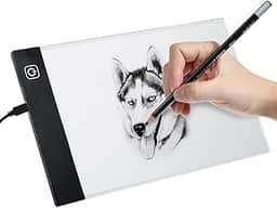 Prancheta Desenho Mesa de Desenho Luz LED A5 24x15 USB 3 Níveis de Iluminação Ideal para Transposição de Desenhos Versátil para Uso Infantil e Profissional, para Artistas e Desenhistas Premium
