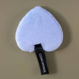 Esponja de maquiagem aveludada em forma de coração – limpeza, removedor de maquiagem, esponja macia para uso diário e viagens (azul claro)
