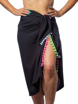 Canga de Praia Em Viscolinho Preta com pompom Colorido Pareô Saída de Praia Viscose