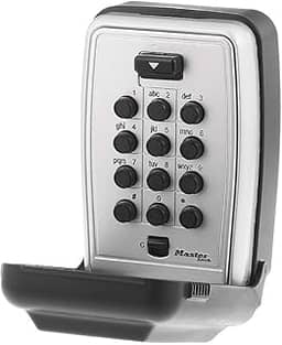 Cofre para chaves Master Lock 5423D, montagem em parede, preta