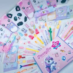 Caixa Surpresa Papelaria Kawaii Criativa Kit 15 Itens com Caderno Pelúcia + Caixa Presente Temática Planeta Kawaii, Presente Criativo de Aniversário, Dia das Crianças, Natal, para Menina