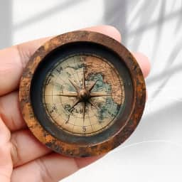 Ímã de geladeira vintage bússola vintage design de mapa do mundo rosa -5,8 cm adesivo de geladeira redondo acrílico decoração retrô presente tamanho perfeito para geladeira, armário ou qualquer