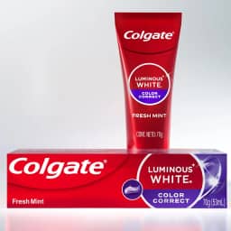 Colgate Creme Dental Clareador, Luminous White, Color Correct, 70g