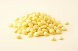 Chocolate Branco em Gotas Premium 1,01kg – Kikakau – Gotas de Chocolate Profissional para Confeitaria, Recheios e Coberturas