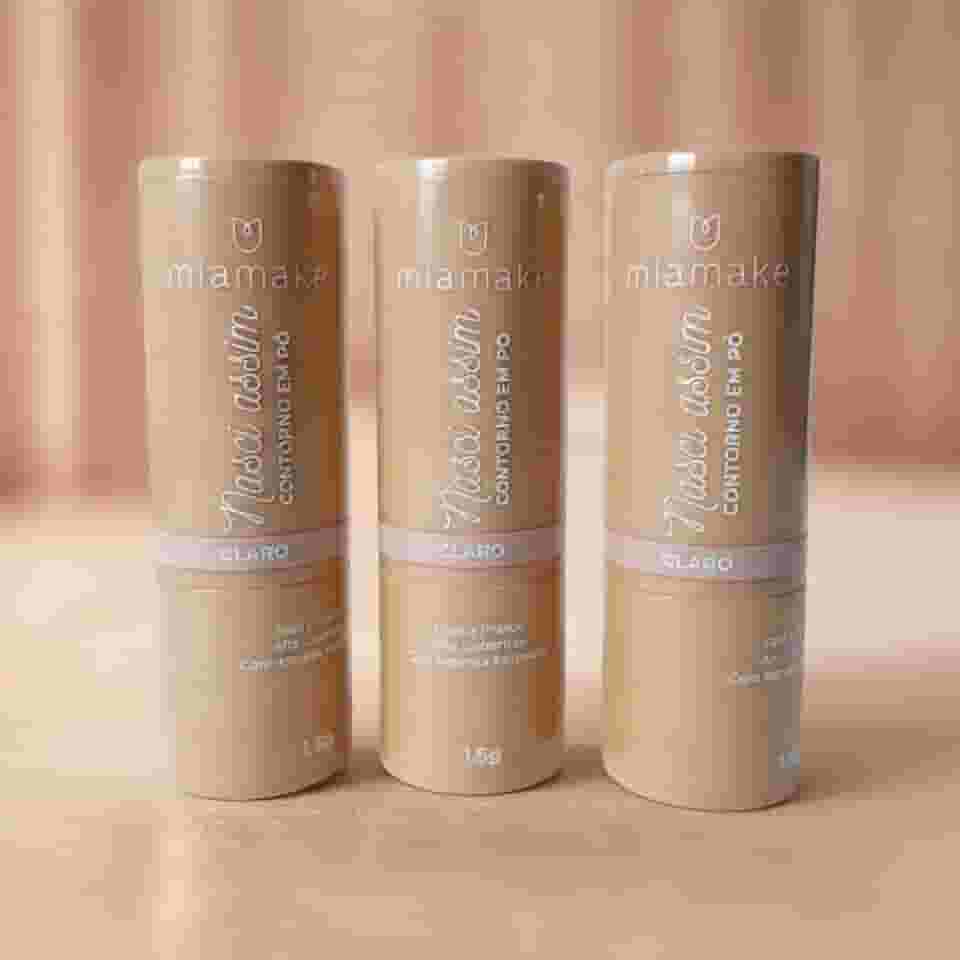 Contorno em Pó Claro Mia Make, Alta Cobertura, com Esponja Aplicadora, Fácil de Esfumar, para Todos os Tipos de Pele