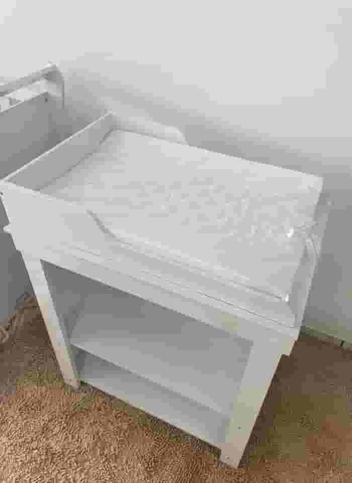 Trocador De Bebê Anatômico Luxo Cômoda Com Capa Plástica Padrão Americano Várias Estampas (Branco, Tamanho P)