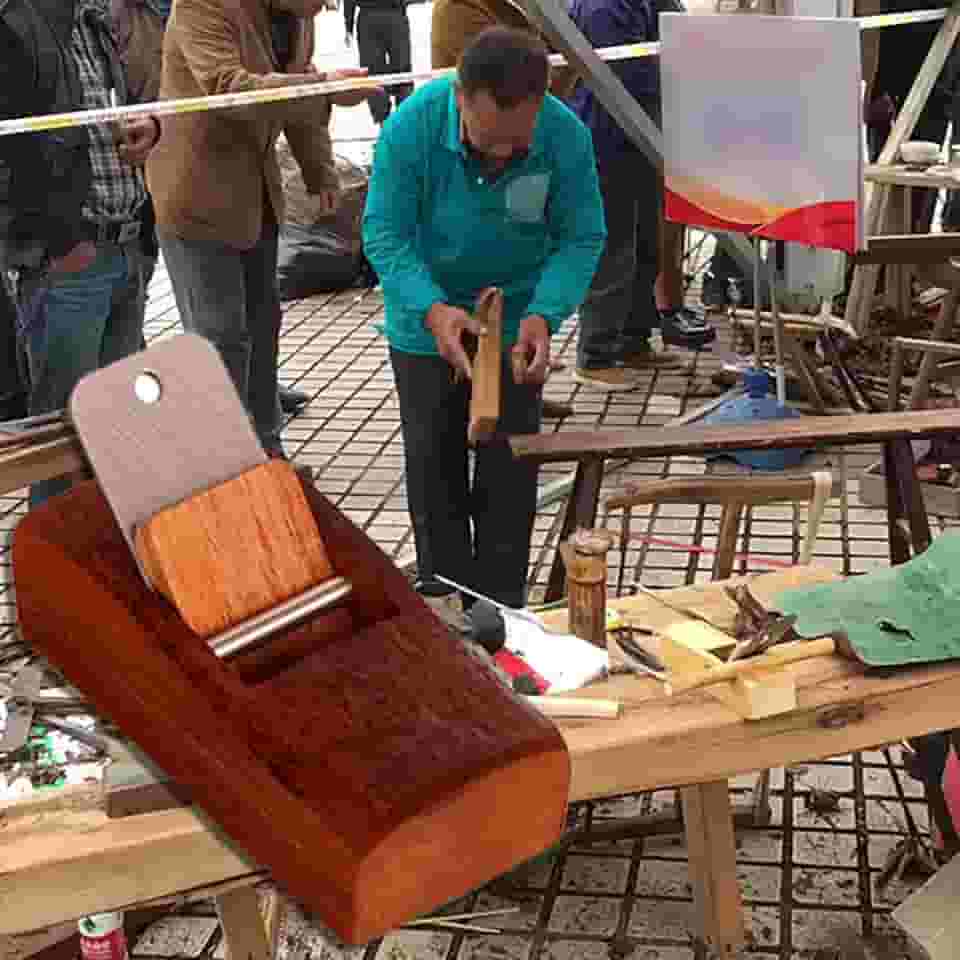 Plaina manual de madeira para aparar e alisar precisos, ferramenta de madeira compacta DIY para projetos de carpintaria, design de madeira vermelha indonésia